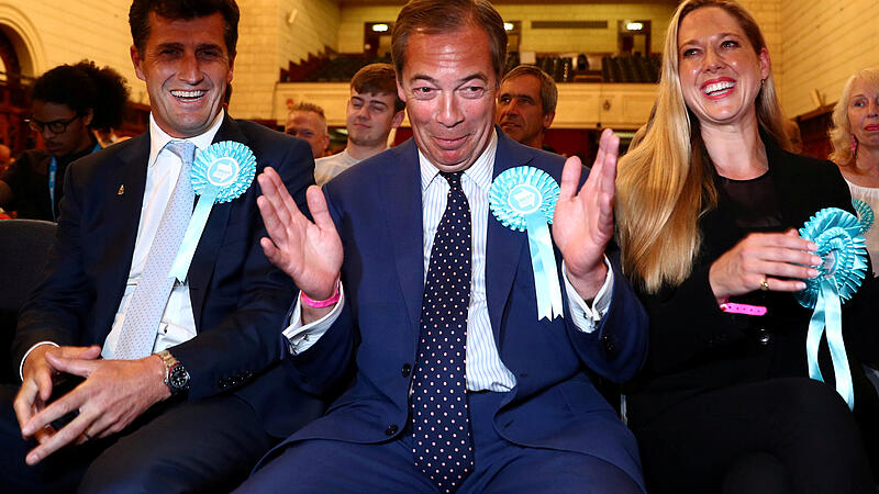 Nigel Farage: Aus dem Stand zum Erdrutschsieg