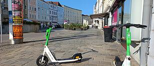 In der Zielgeraden: Fixe Parkplätze für Leihscooter werden in Wels umgesetzt