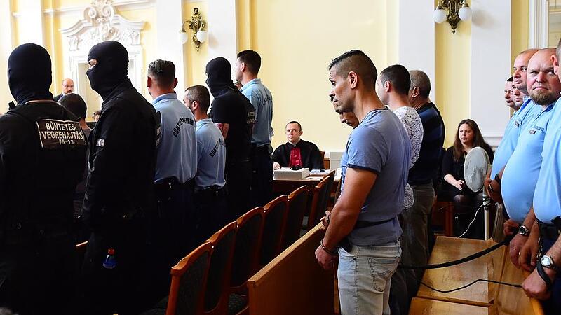 EUROPE-MIGRANTS-HUNGARY-AUSTRIA-TRIAL