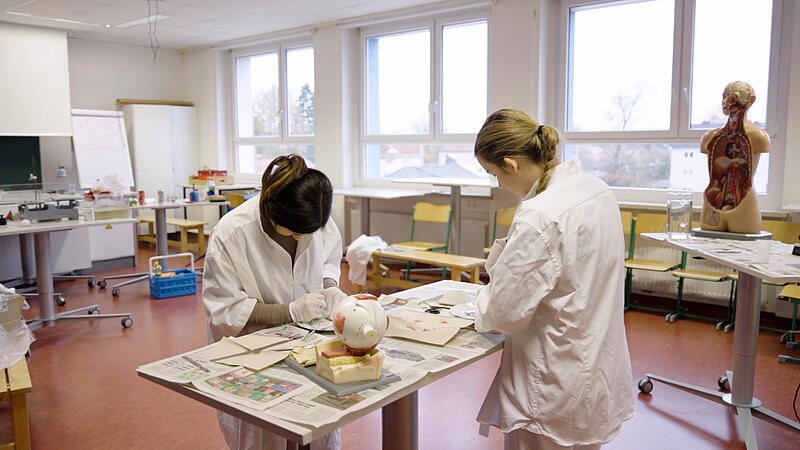 Mittelschule Alkoven stellt wieder den Menschen in den Mittelpunkt