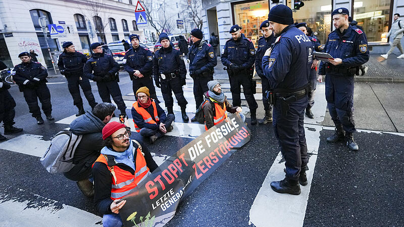 Klimaaktivisten starteten mit Blockadewelle in Wien