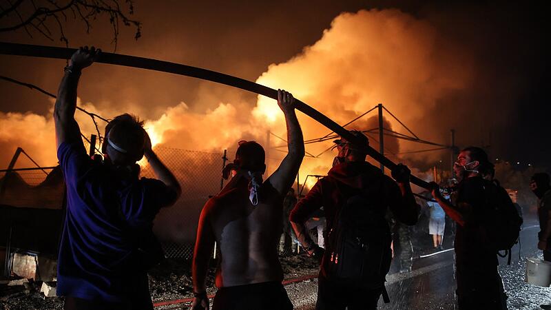 TOPSHOT-GREECE-DISASTER-FIRE