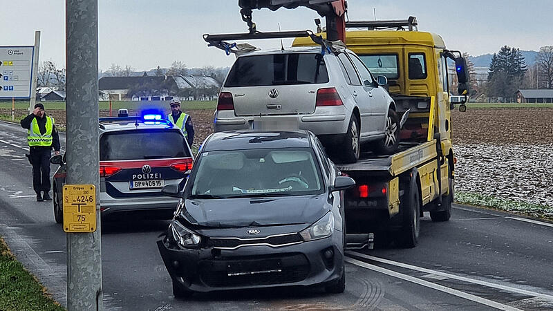 Verkehrsunfall auf Flughafenstraße in Pasching