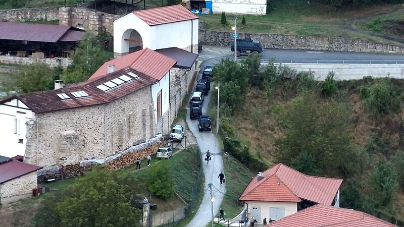 TOPSHOT-KOSOVO-SERBIA-POLICE