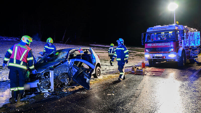 Glatteis Führte Zu Schwerem Verkehrsunfall In Kirchschlag Bei Linz ...