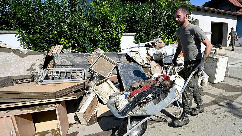 UNWETTER: SITUATION IN NIEDERÖSTERREICH / AUFRÄUMUNGSARBEITEN