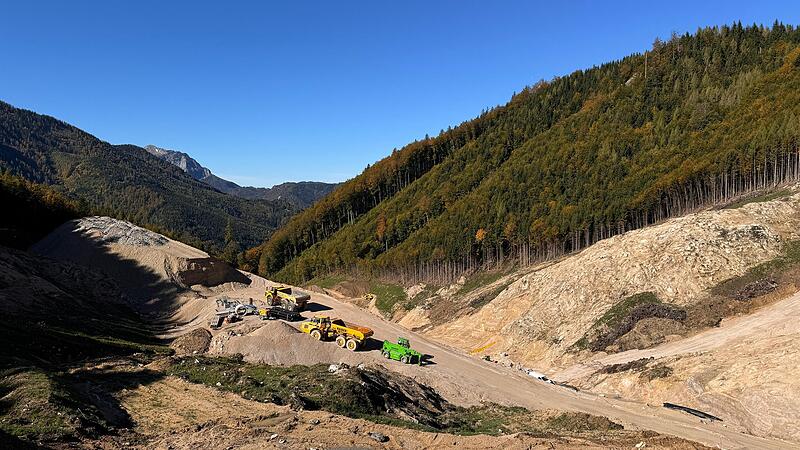 1500 Arbeiter errichten im Sonnstein die größte Batterie Oberösterreichs