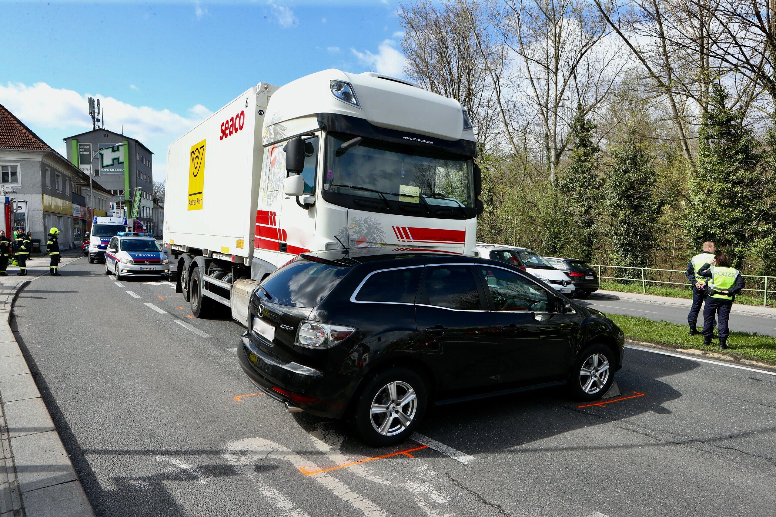 Steyr: Unfall Zwischen Lkw Und Pkw Fordert Eine Verletzte | Nachrichten.at