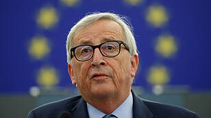 Jean-Claude Juncker, Grandseigneur der Europapolitik: „Nicht happy über das, was in Österreich passiert.“