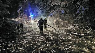 Schnee forderte Feuerwehren in ganz Oberösterreich