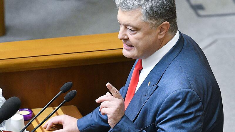 UKRAINE-POLITICS-PARLIAMENT