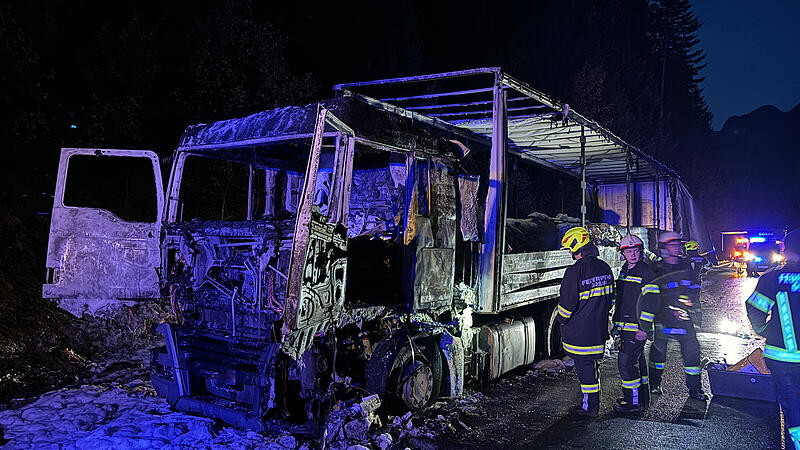 LKW-Brand in Gosau erfolgreich gelöscht