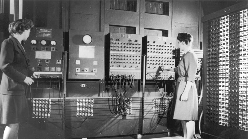 Programmiererinnen am ENIAC Computer