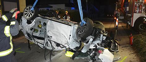 Auto in Schärding schwer demoliert