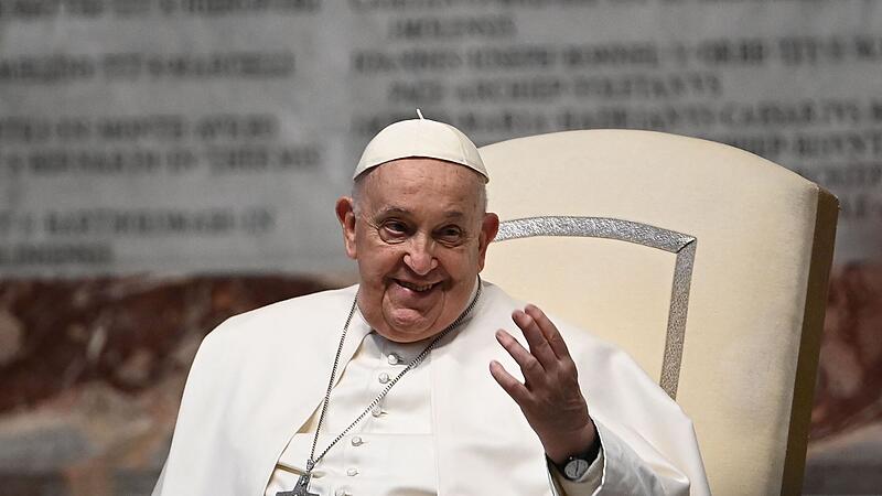 Papst irritiert mit Appell zur "weißen Fahne der Ukraine"