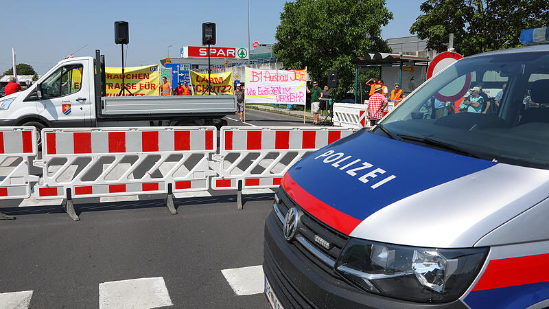 Protest: Marchtrenker blockierten die B1