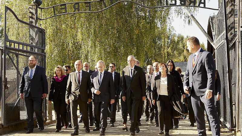 ++ HANDOUT ++ POLEN: ER?FFNUNG DER L?NDERAUSSTELLUNG "ENTFERNUNG - ?STERREICH UND AUSCHWITZ" IM EHEMALIGEN KONZENTRATIONS- UND VERNICHTUNGSLAGER AUSCHWITZ  - VAN DER BELLEN/SOBOTKA