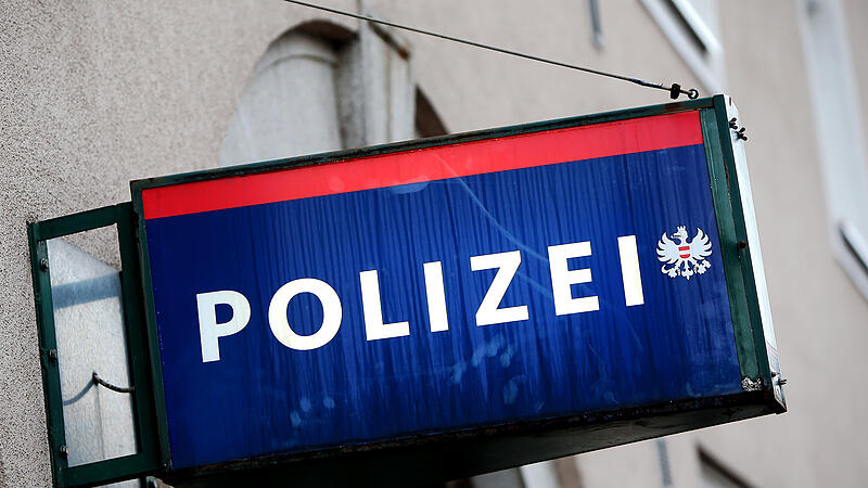 Unbekannte gaben sich als Zivilpolizisten aus