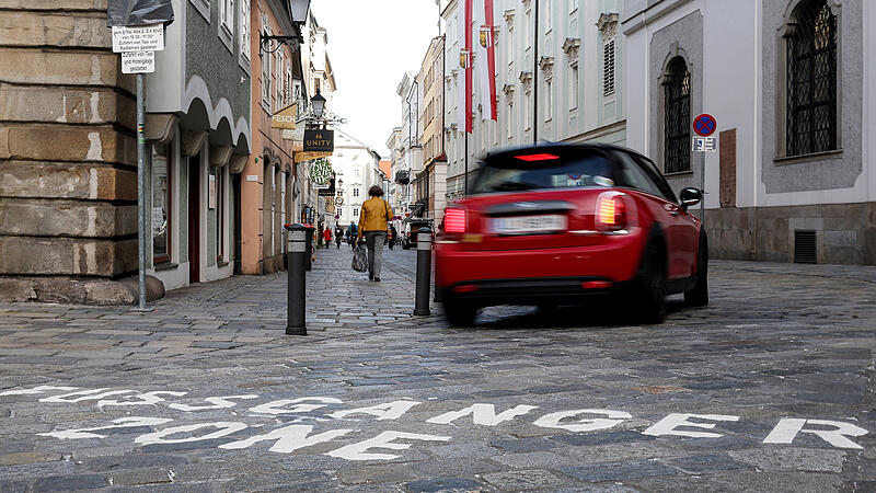 Heute, 23.59 Uhr, fährt das letzte Auto über Klosterstraße und Hauptplatz