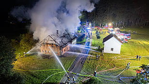 Bauernsacherl in Waizenkirchen brannte
