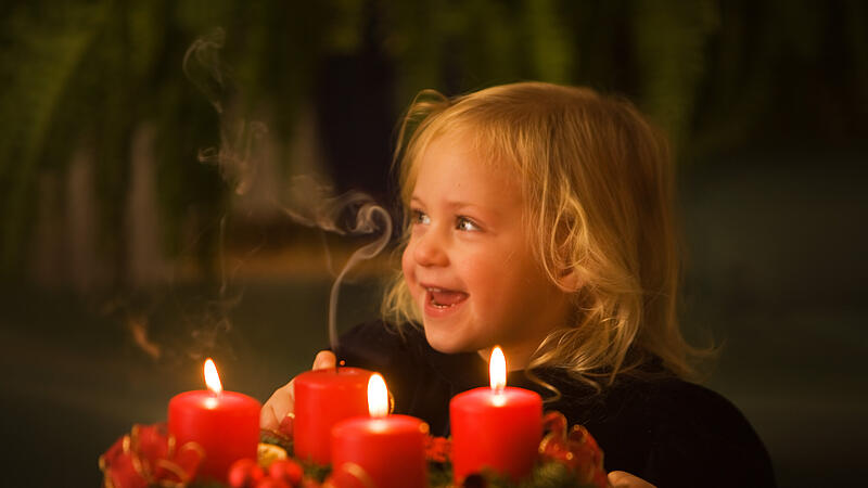 Kind Kerzen Weihnachten