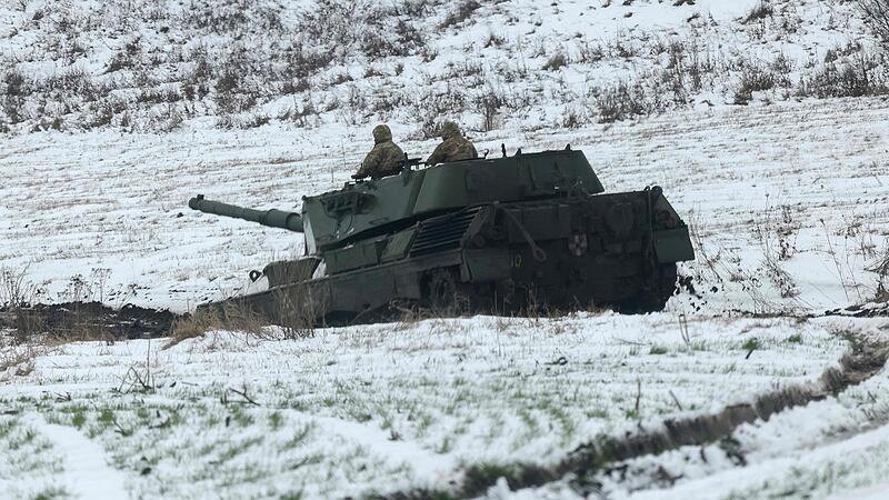 Schwerer Schneefall bremst Kämpfe in der Ukraine