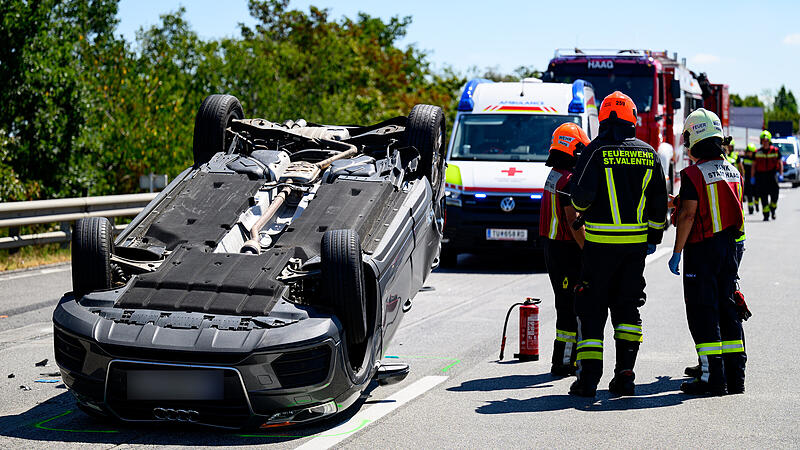 Verkehrsunfall auf der A1 - Vier Verletzte und erhebliche Verkehrsbehinderungen