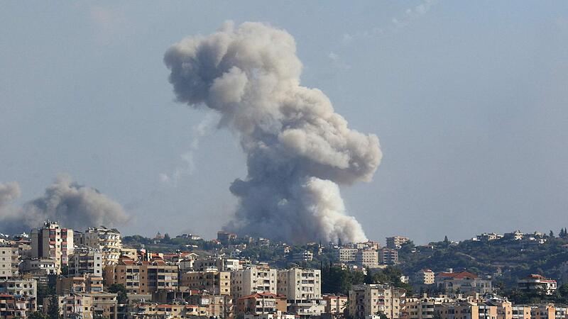 Rauchwolke nach einem israelischen Angriff im Süden des Libanons