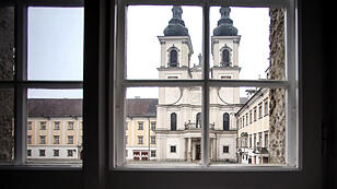 Wandel der Kirche und der Einfluss auf die Gesellschaft