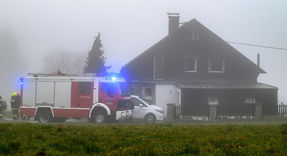 Ein Toter nach Wohnhausbrand in Lichtenberg