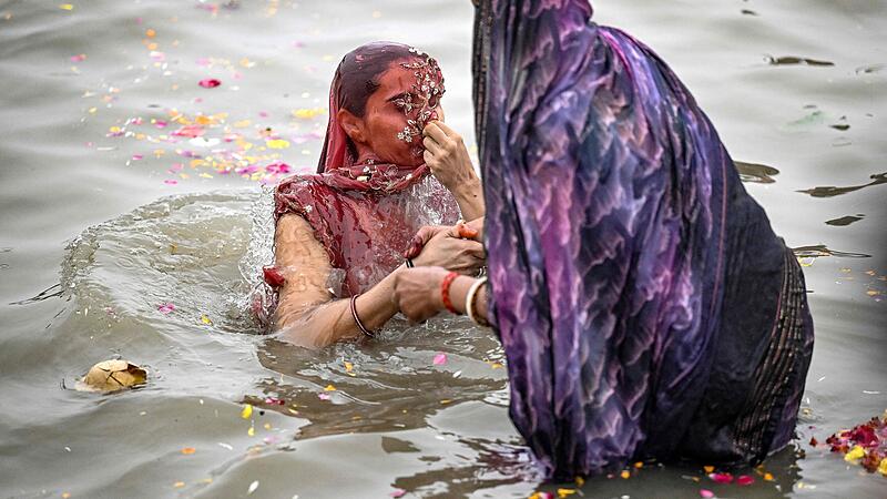 400 Millionen Pilger: Größtes Fest der Welt in Indien