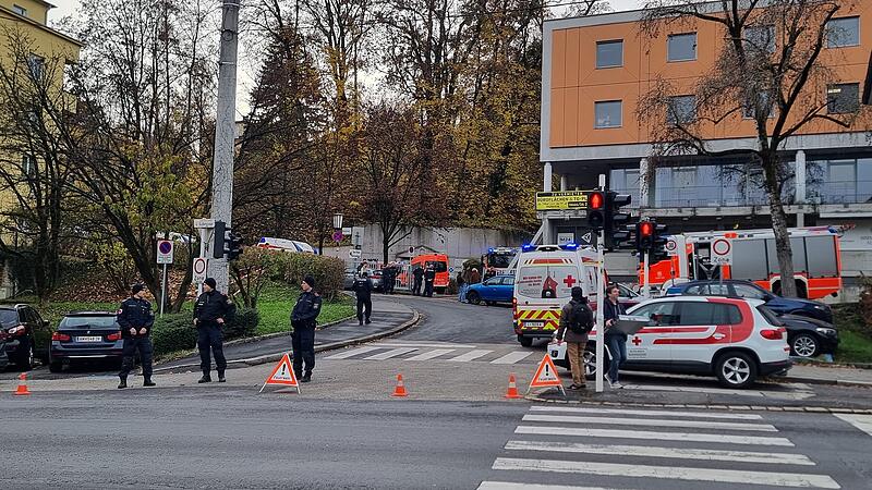 Brand bei Flämmarbeiten in Linz