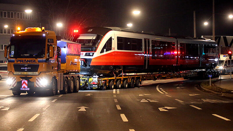 Cityjet: Tonnenschwerer Transport durch Linz