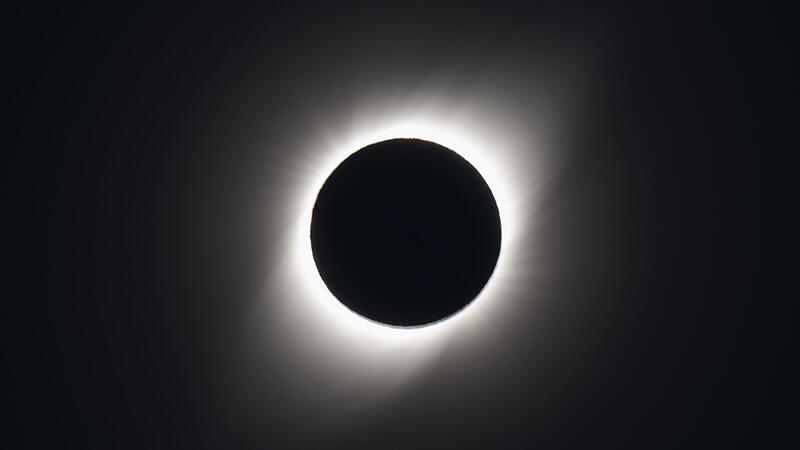 Sonnenfinsternis begeisterte Menschen in Argentinien und Chile