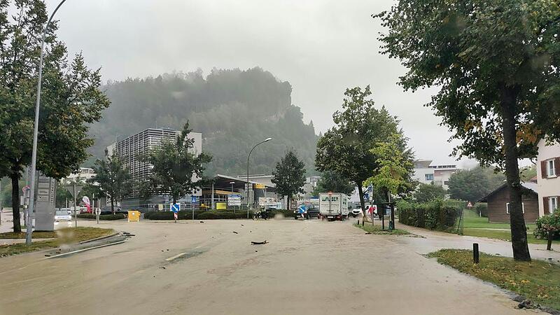 VORARLBERG: UNWETTER - STARKREGEN IN BREGENZ