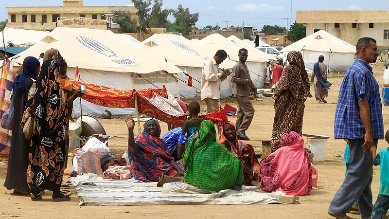 TOPSHOT-SUDAN-CONFLICT-FLOODS