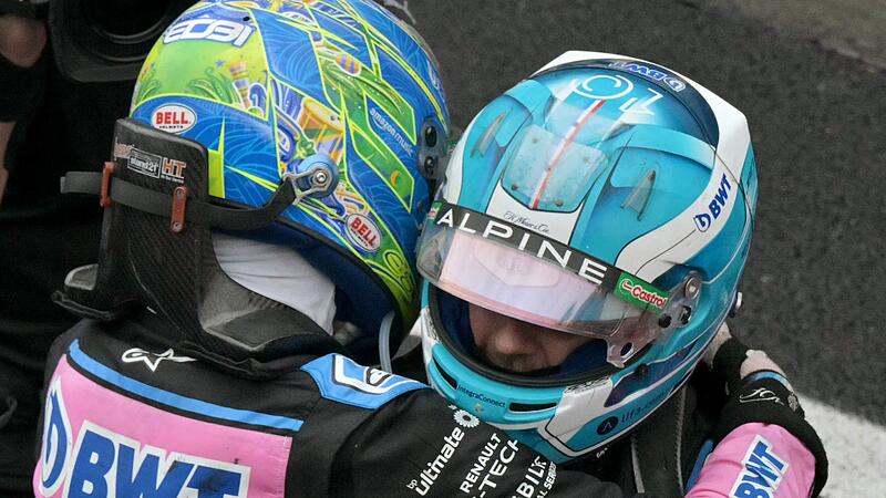 Alpine-Piloten Esteban Ocon (li.) and Pierre Gasly