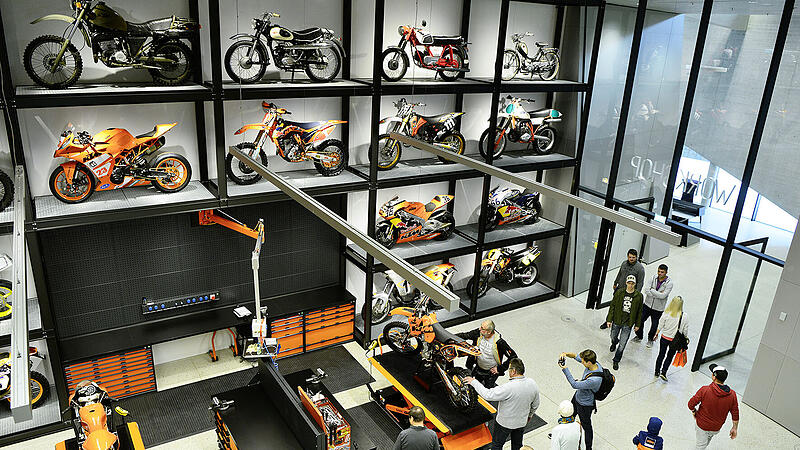 KTM  Motohall