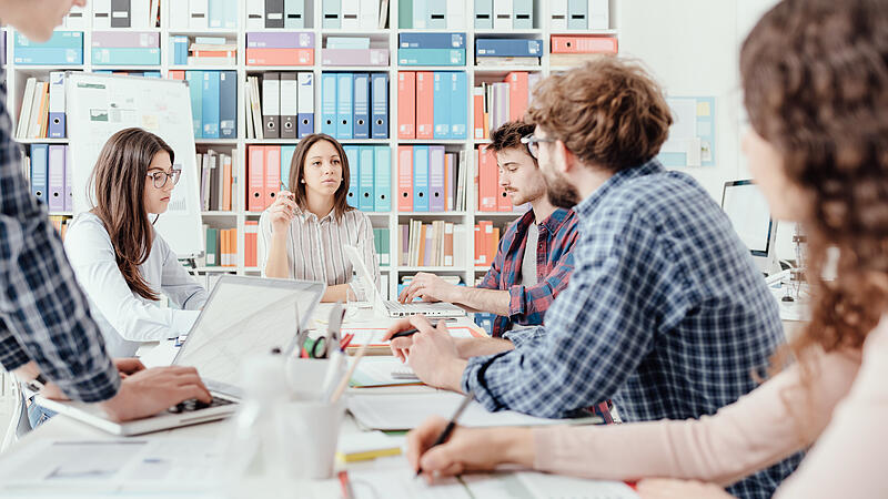 Young business team meeting in the office