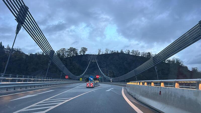 Erster Belastungstest: Das tut sich im Frühverkehr auf der Donautalbrücke