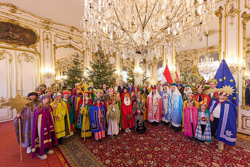 Sternsinger bei Van der Bellen