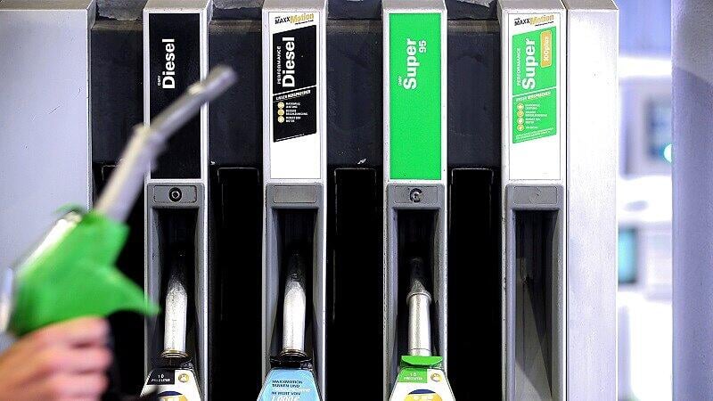 Spritpreise: Warum Benzin und Diesel plötzlich wieder günstig sind