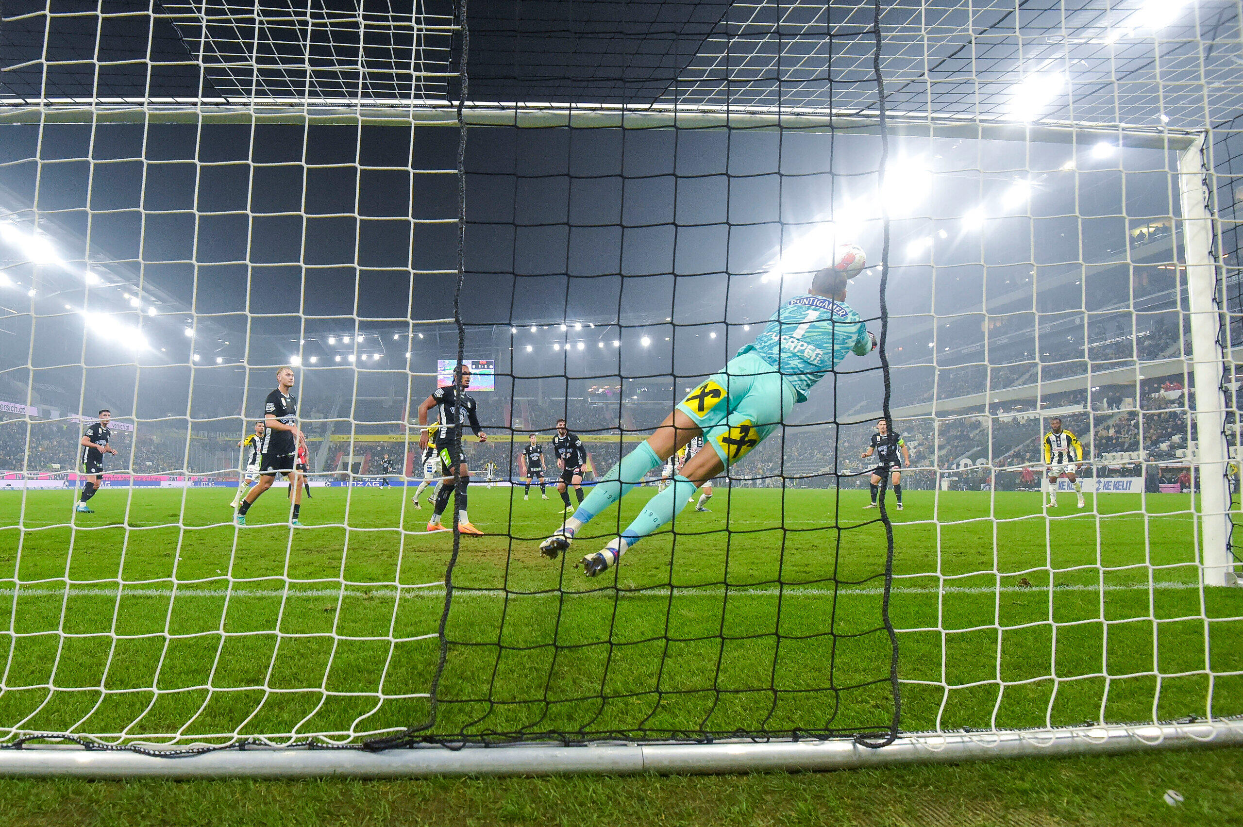 1:2 - Meister Sturm Durchkreuzte Den Plan Des LASK | Nachrichten.at