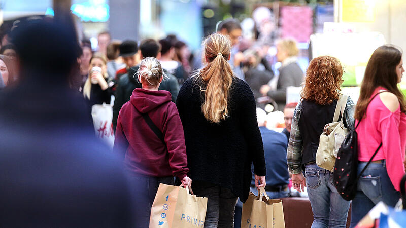 Einkaufen Weihnachten Plus City