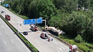 Stau nach Lkw-Unfall auf der Westautobahn