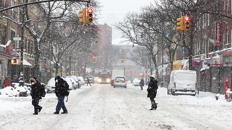 New York versinkt im Schnee