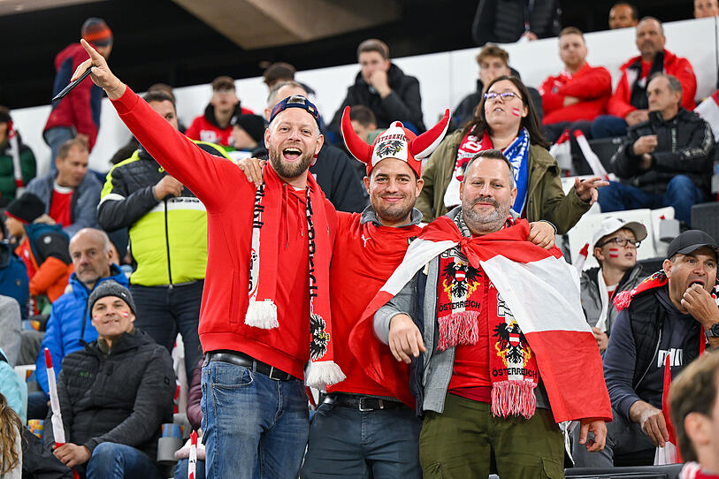 Fußballfans bejubeln 5:1 in Linz