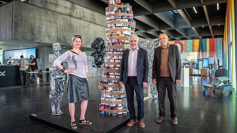 Ina Loitzl mit Willi Bergthaler und Rektor Meinhard Lukas