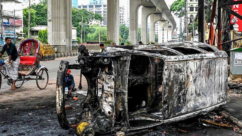 TOPSHOT-BANGLADESH-UNREST-STUDENTS