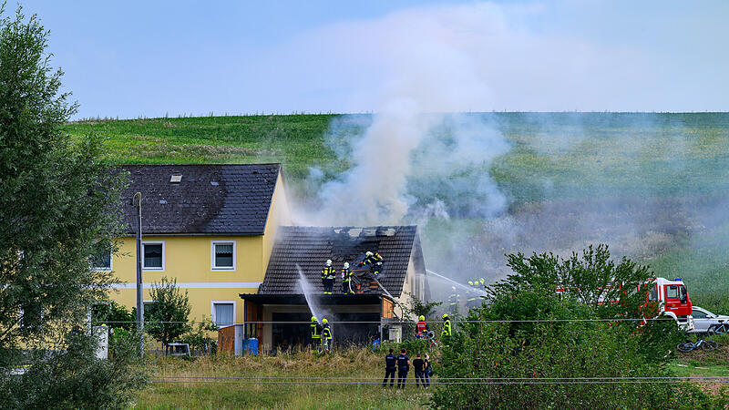 Brand einer Garage in Sankt Marien